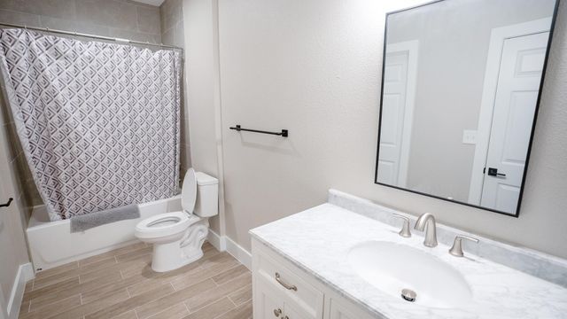 7727 Chasewood Drive, Missouri City, TX 77489