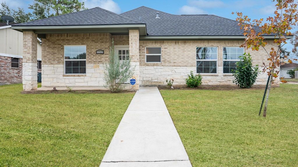 7727 Chasewood Drive, Missouri City, TX 77489