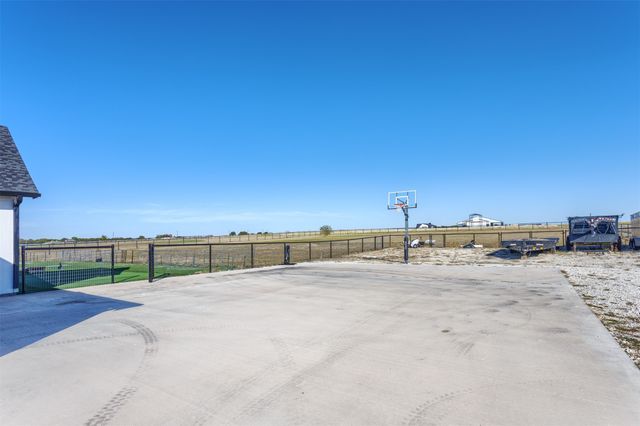 1810 Jc Maples Road, Gunter, TX 75058