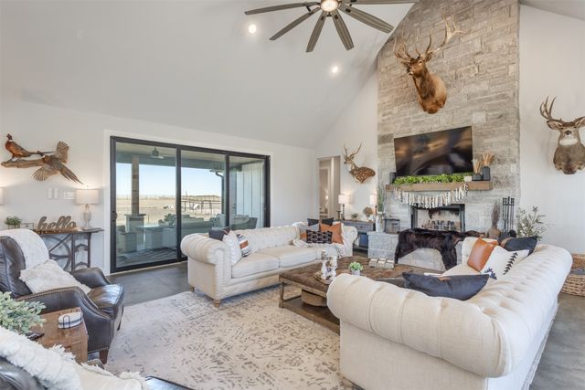 1810 Jc Maples Road, Gunter, TX 75058