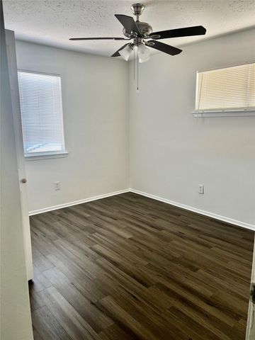 2518 Ridge Hollow Drive, Houston, TX 77067