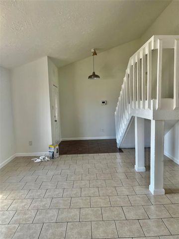 2518 Ridge Hollow Drive, Houston, TX 77067