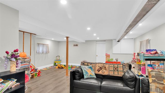 56 Liggett Road, Valley Stream, NY 11581