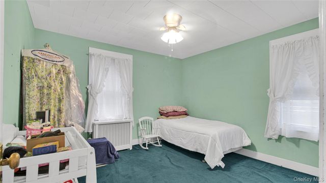 56 Liggett Road, Valley Stream, NY 11581