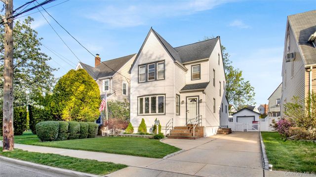 56 Liggett Road, Valley Stream, NY 11581