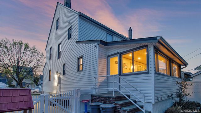 56 Liggett Road, Valley Stream, NY 11581