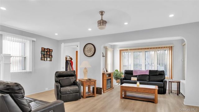 56 Liggett Road, Valley Stream, NY 11581