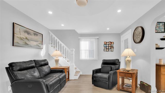 56 Liggett Road, Valley Stream, NY 11581