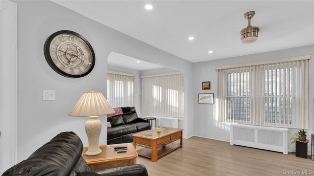 56 Liggett Road, Valley Stream, NY 11581