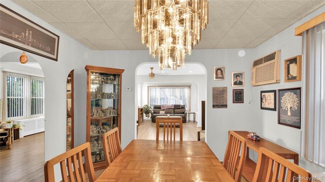 56 Liggett Road, Valley Stream, NY 11581