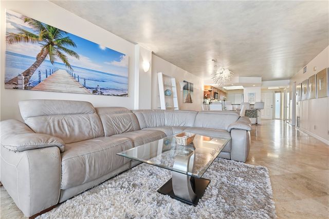 1026 Flamevine Lane 204, Vero Beach, FL 32963