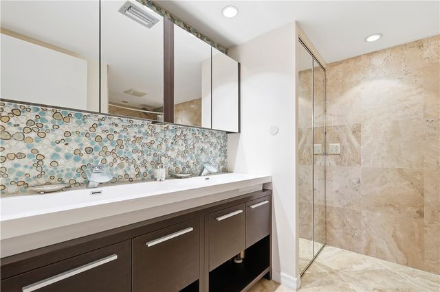 1026 Flamevine Lane 204, Vero Beach, FL 32963