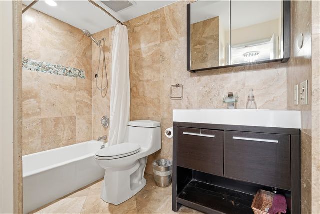 1026 Flamevine Lane 204, Vero Beach, FL 32963