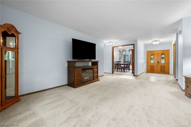 24707 Westwood, Westlake, OH 44145