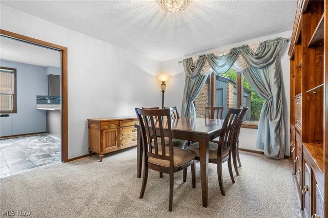 24707 Westwood, Westlake, OH 44145