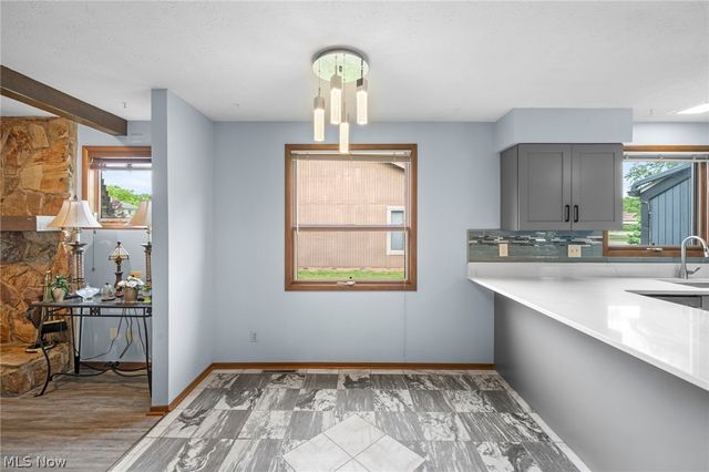 24707 Westwood, Westlake, OH 44145