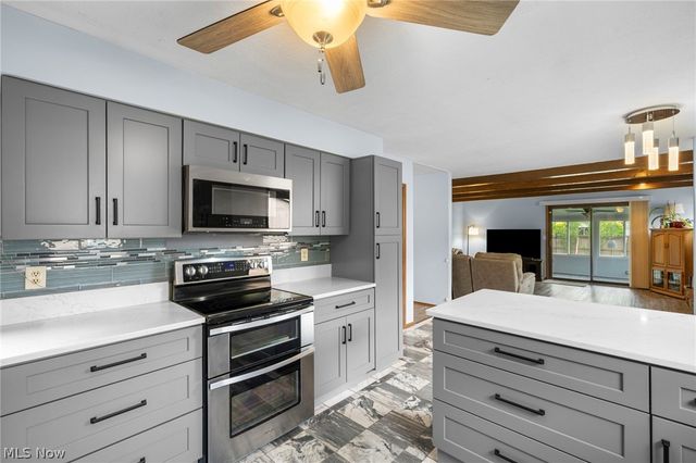 24707 Westwood, Westlake, OH 44145
