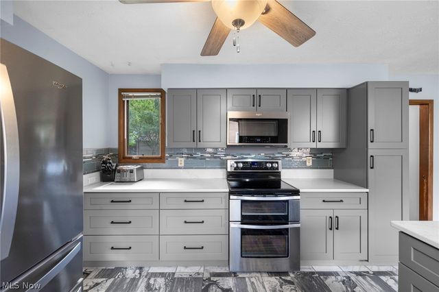 24707 Westwood, Westlake, OH 44145