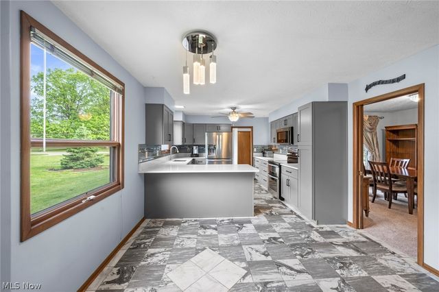 24707 Westwood, Westlake, OH 44145