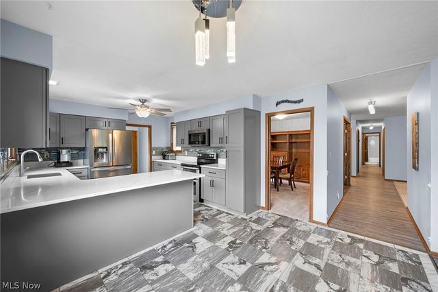 24707 Westwood, Westlake, OH 44145