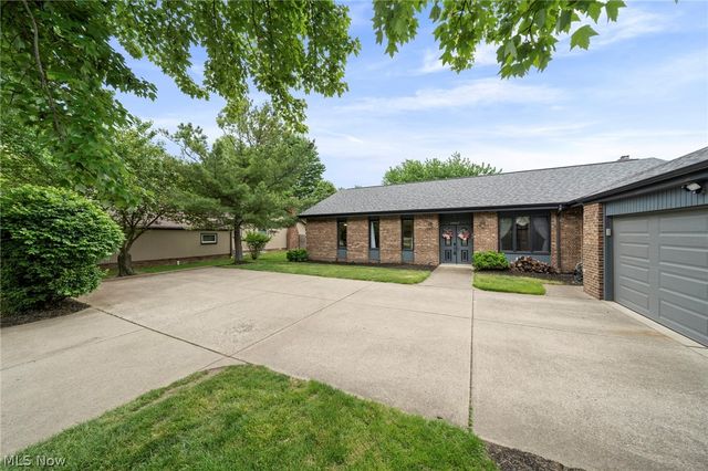 24707 Westwood, Westlake, OH 44145