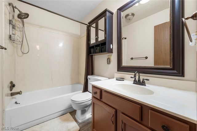 24707 Westwood, Westlake, OH 44145