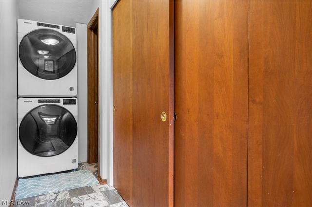 24707 Westwood, Westlake, OH 44145