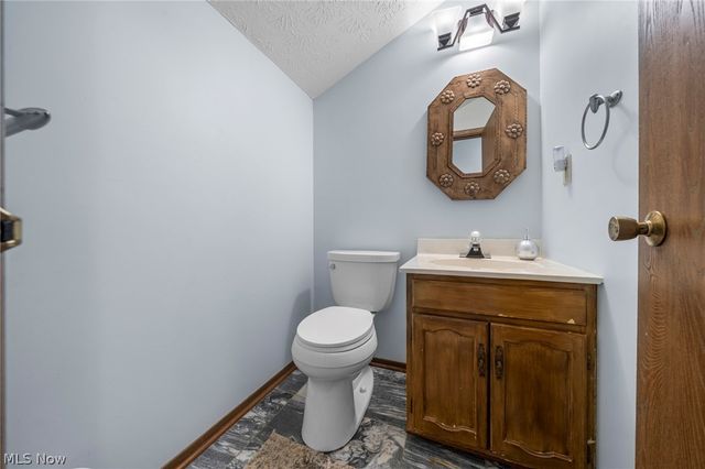 24707 Westwood, Westlake, OH 44145