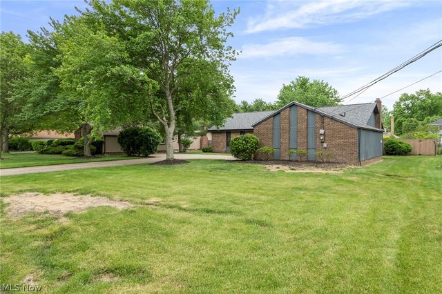 24707 Westwood, Westlake, OH 44145