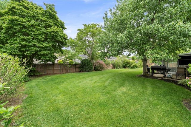 24707 Westwood, Westlake, OH 44145