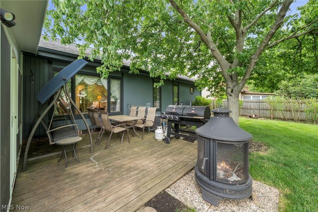 24707 Westwood, Westlake, OH 44145