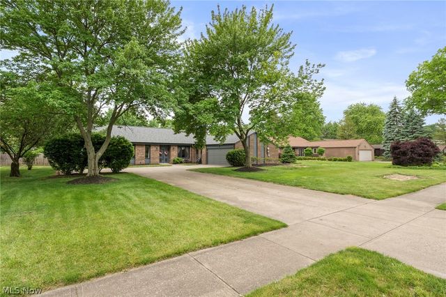 24707 Westwood, Westlake, OH 44145