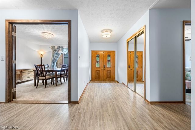 24707 Westwood, Westlake, OH 44145