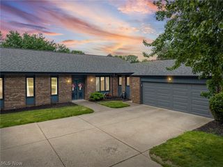 24707 Westwood, Westlake, OH 44145