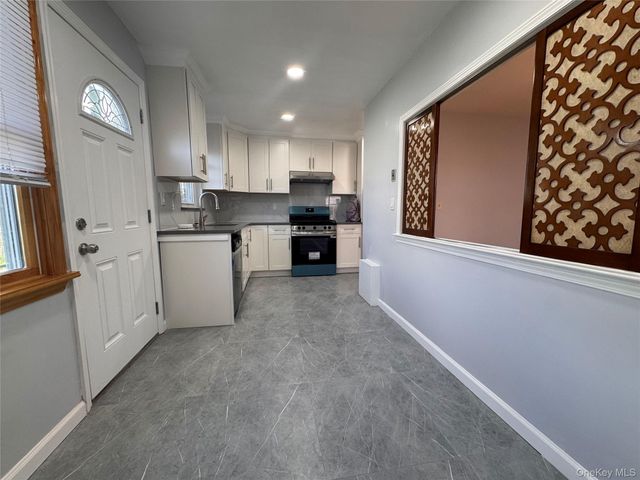 14749 28th Avenue, Flushing, NY 11354