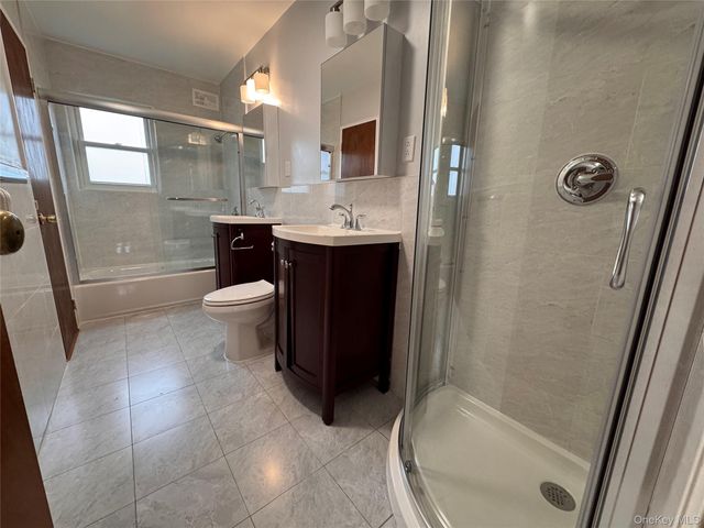 14749 28th Avenue, Flushing, NY 11354