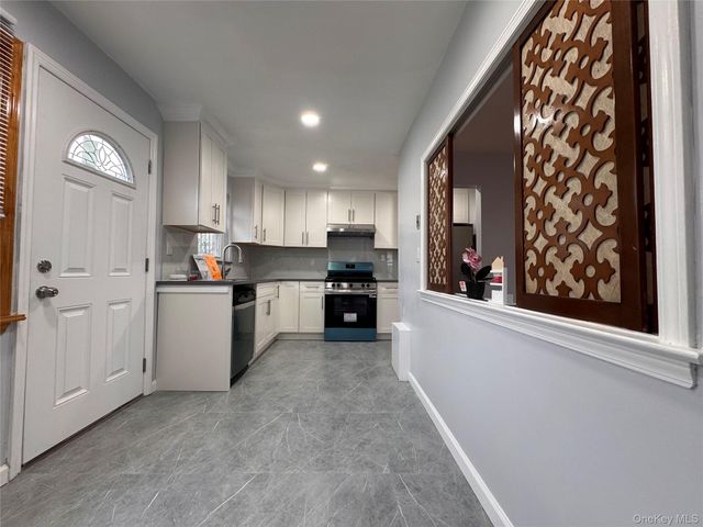 14749 28th Avenue, Flushing, NY 11354