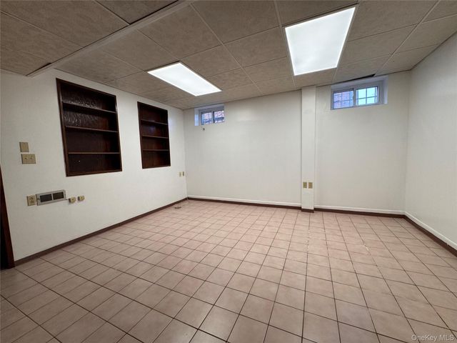 14749 28th Avenue, Flushing, NY 11354