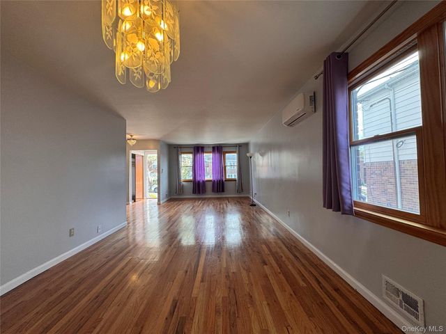 14749 28th Avenue, Flushing, NY 11354