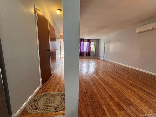 14749 28th Avenue, Flushing, NY 11354