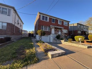 14749 28th Avenue, Flushing, NY 11354