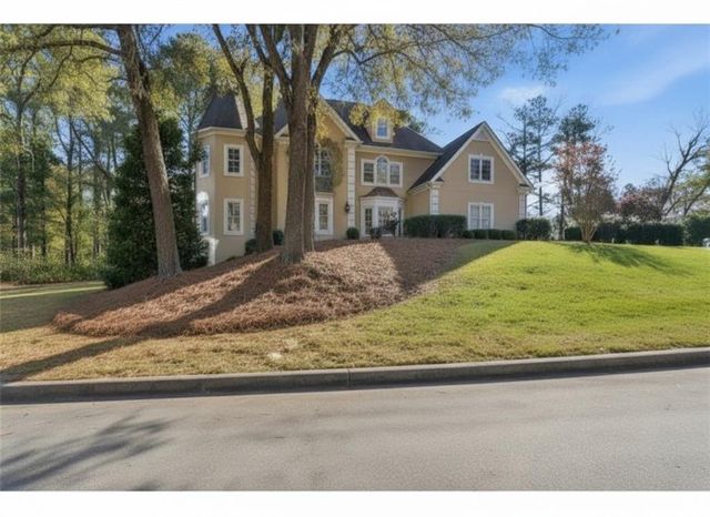 125 Savannah Estates Drive, Atlanta, GA 30350
