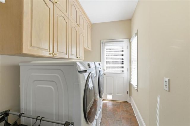 125 Savannah Estates Drive, Atlanta, GA 30350