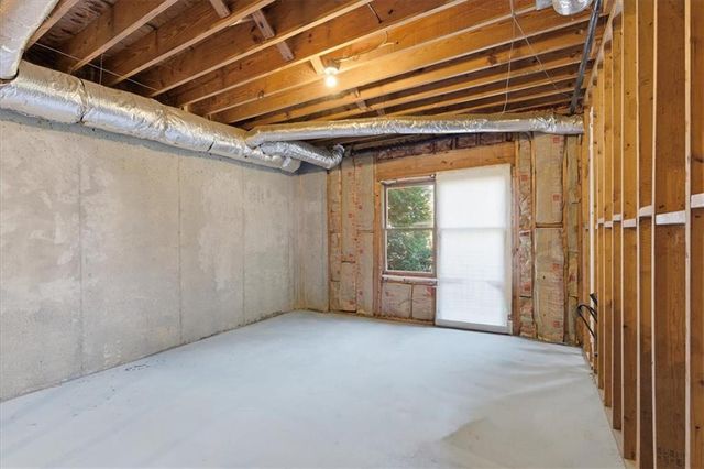 125 Savannah Estates Drive, Atlanta, GA 30350