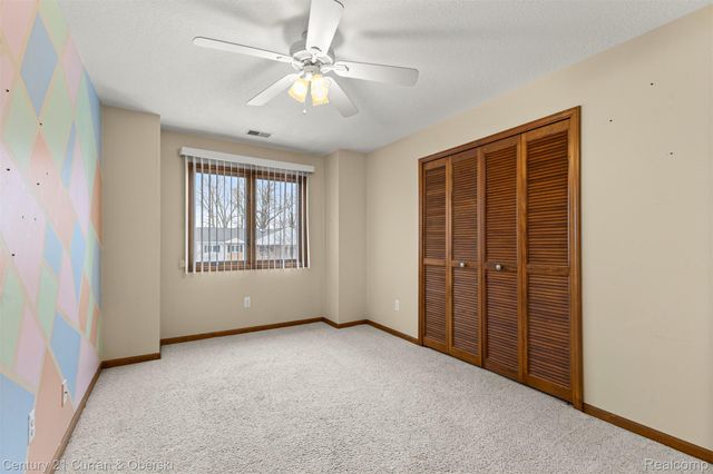 1325 Harbour Boulevard 88, Trenton, MI 48183