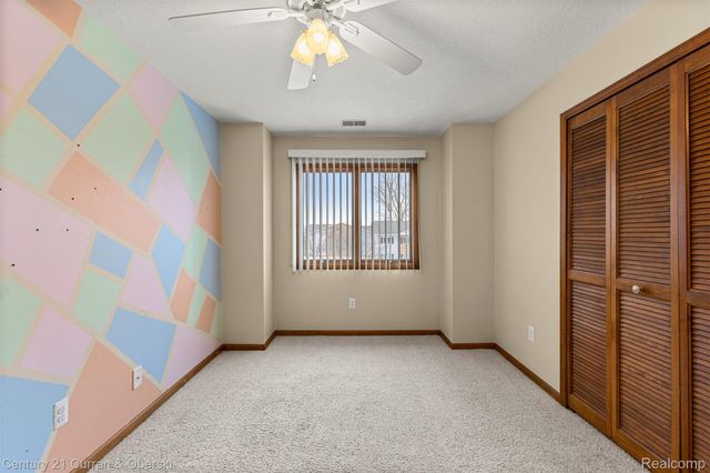 1325 Harbour Boulevard 88, Trenton, MI 48183