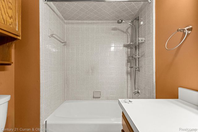 1325 Harbour Boulevard 88, Trenton, MI 48183