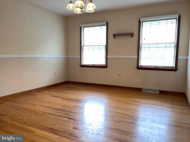 130 HOPKINS RD, New Egypt, NJ 08533