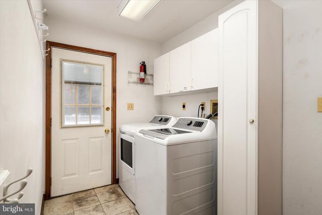 130 HOPKINS RD, New Egypt, NJ 08533