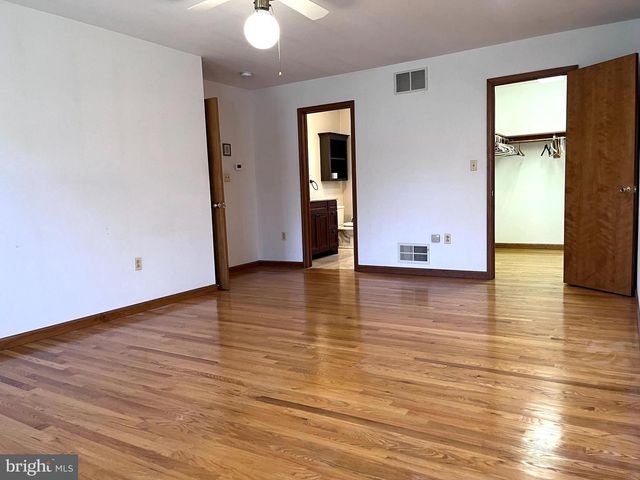 130 HOPKINS RD, New Egypt, NJ 08533